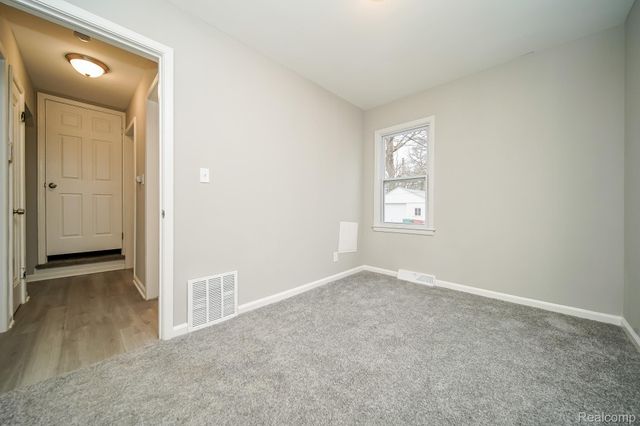 14685 Agnes Avenue, Eastpointe, MI 48021