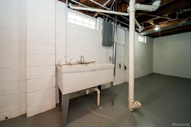 14685 Agnes Avenue, Eastpointe, MI 48021