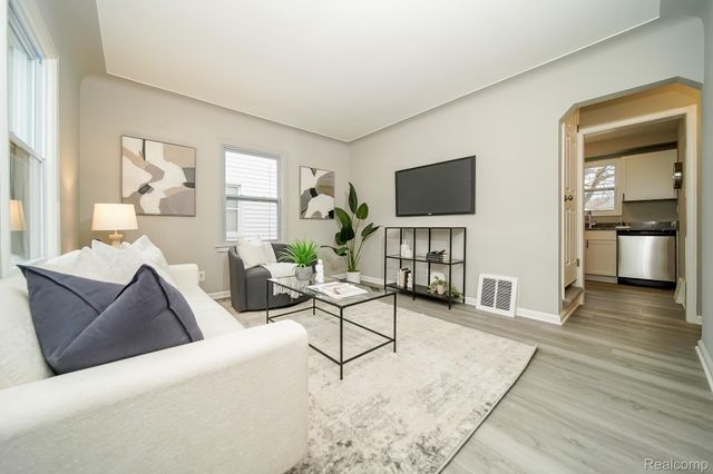 14685 Agnes Avenue, Eastpointe, MI 48021