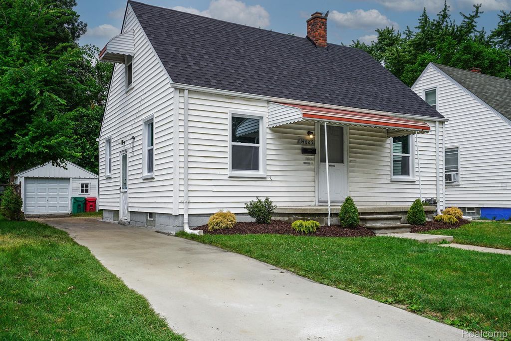 14685 Agnes Avenue, Eastpointe, MI 48021