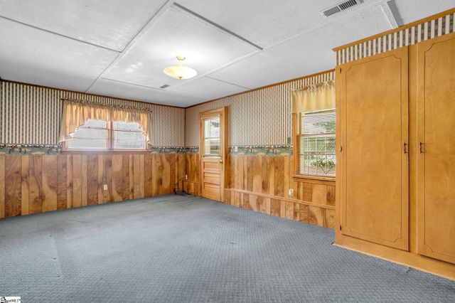 204 Parkdale Drive, Greenville, SC 29611