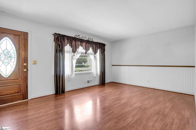 204 Parkdale Drive, Greenville, SC 29611
