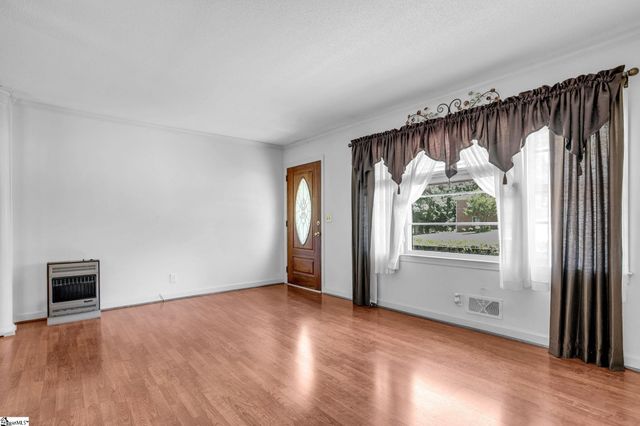 204 Parkdale Drive, Greenville, SC 29611