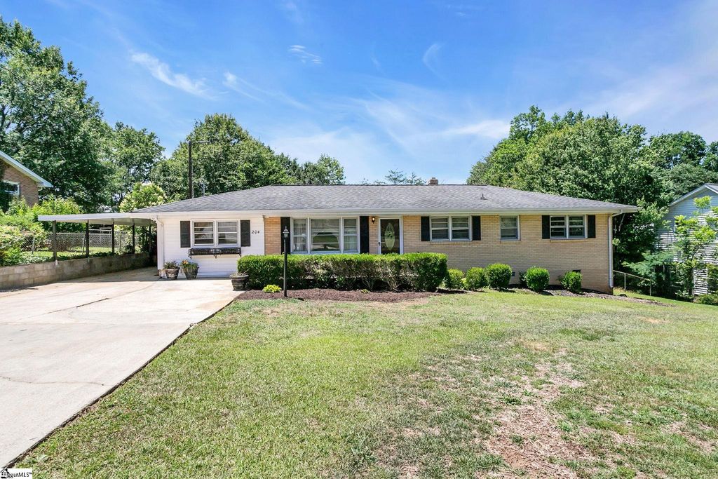 204 Parkdale Drive, Greenville, SC 29611