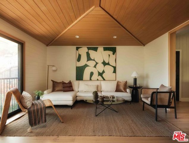 4181 Weslin Avenue, Sherman Oaks, CA 91423