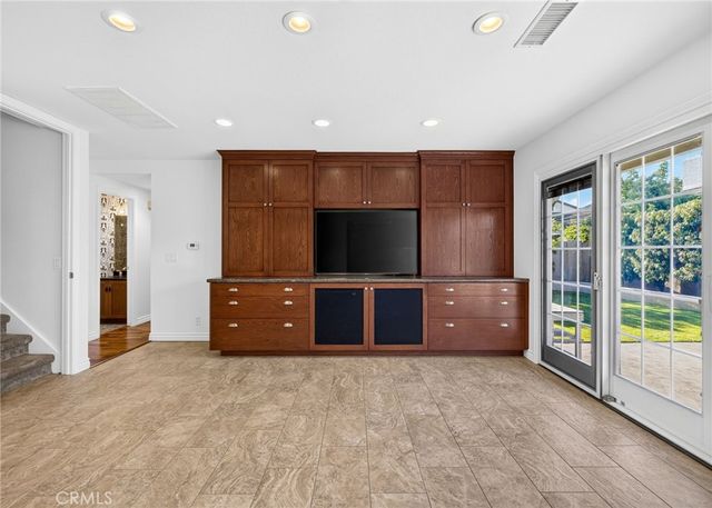 5291 Kenilworth, Huntington Beach, CA 92649