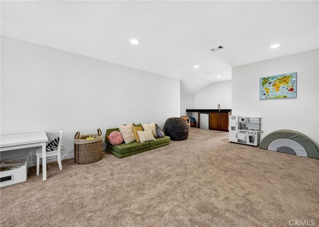 5291 Kenilworth, Huntington Beach, CA 92649