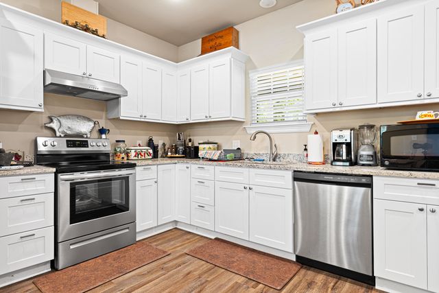 1481 W GAY AVE, Gladewater, TX 75647