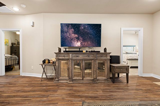 1481 W GAY AVE, Gladewater, TX 75647