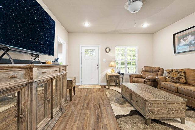 1481 W GAY AVE, Gladewater, TX 75647