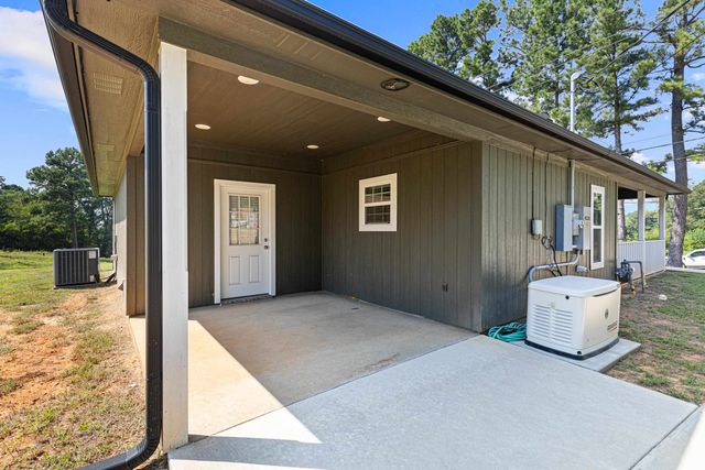 1481 W GAY AVE, Gladewater, TX 75647