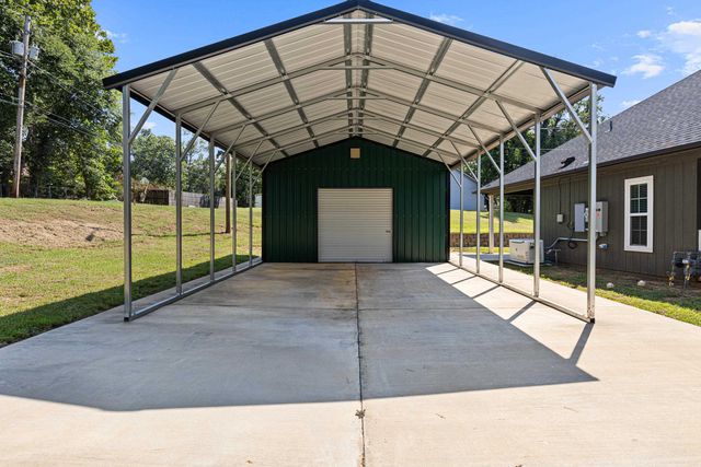 1481 W GAY AVE, Gladewater, TX 75647