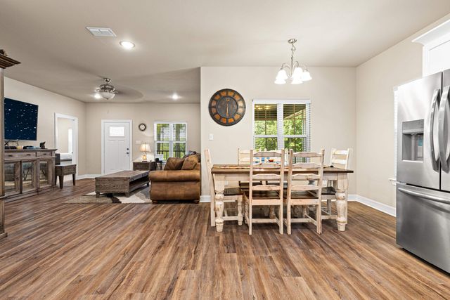 1481 W GAY AVE, Gladewater, TX 75647