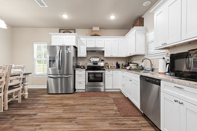 1481 W GAY AVE, Gladewater, TX 75647