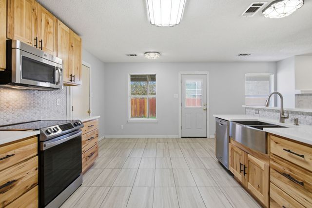 1001 Scenic Drive, Justin, TX 76247