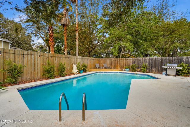 2018 ROSEWOOD Drive, Neptune Beach, FL 32266