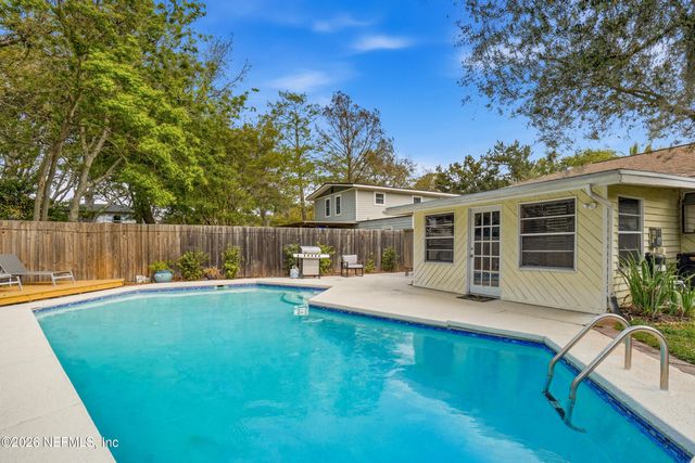 2018 ROSEWOOD Drive, Neptune Beach, FL 32266