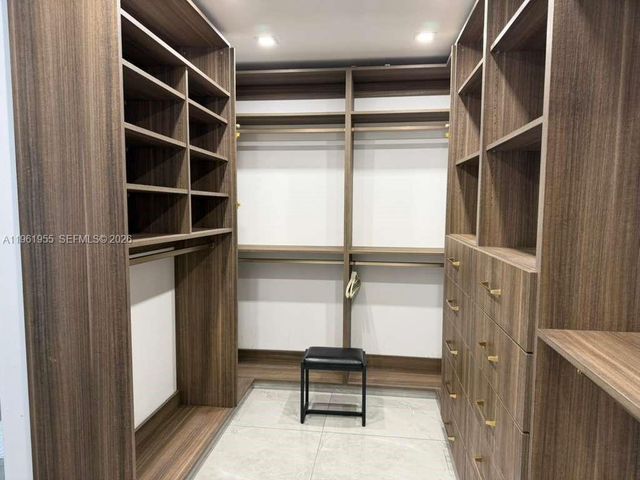 2121 N 57th Ter, Hollywood, FL 33021