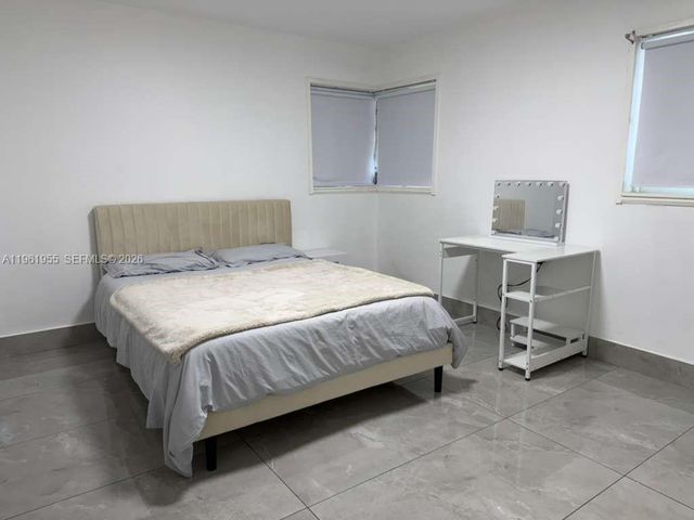 2121 N 57th Ter, Hollywood, FL 33021