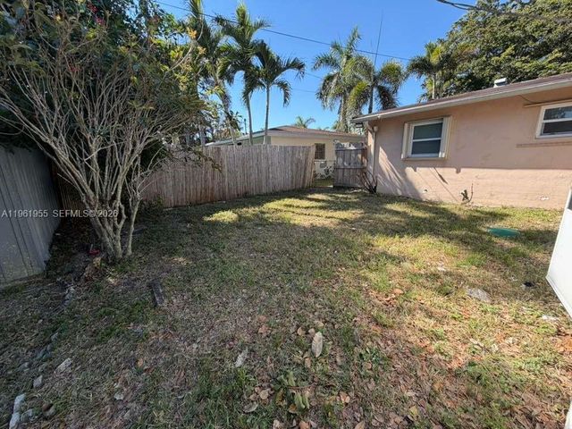 2121 N 57th Ter, Hollywood, FL 33021