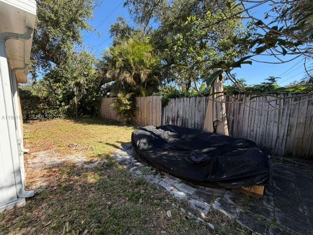 2121 N 57th Ter, Hollywood, FL 33021