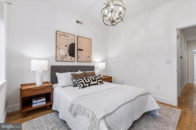 313 MERCY ST, Philadelphia, PA 19148