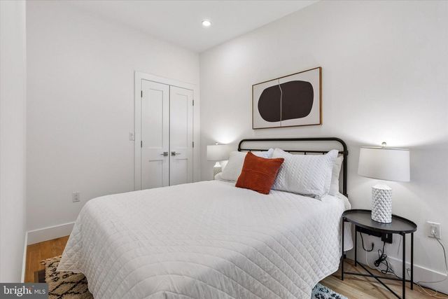 313 MERCY ST, Philadelphia, PA 19148