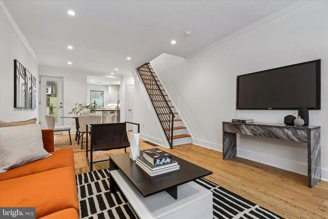 313 MERCY ST, Philadelphia, PA 19148