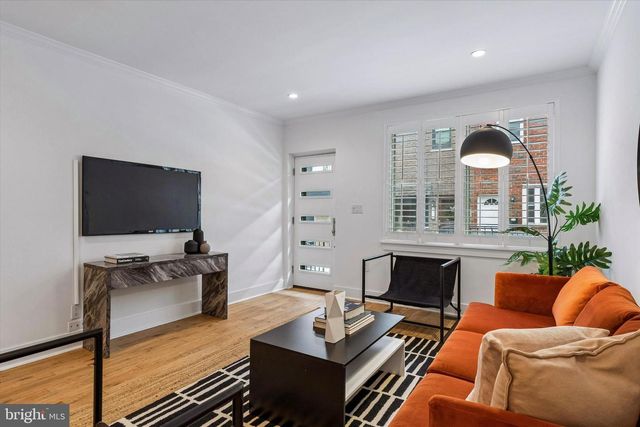 313 MERCY ST, Philadelphia, PA 19148