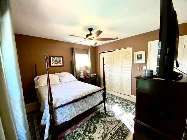 7922 SW 5th Street, North Lauderdale, FL 33068