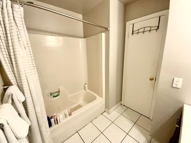 7922 SW 5th Street, North Lauderdale, FL 33068