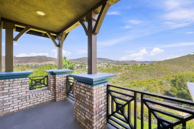 3239 Sitio Tortuga, Carlsbad, CA 92009