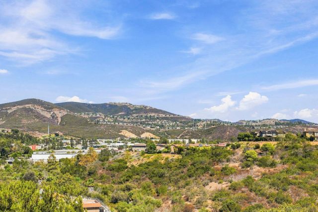 3239 Sitio Tortuga, Carlsbad, CA 92009