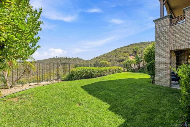 3239 Sitio Tortuga, Carlsbad, CA 92009