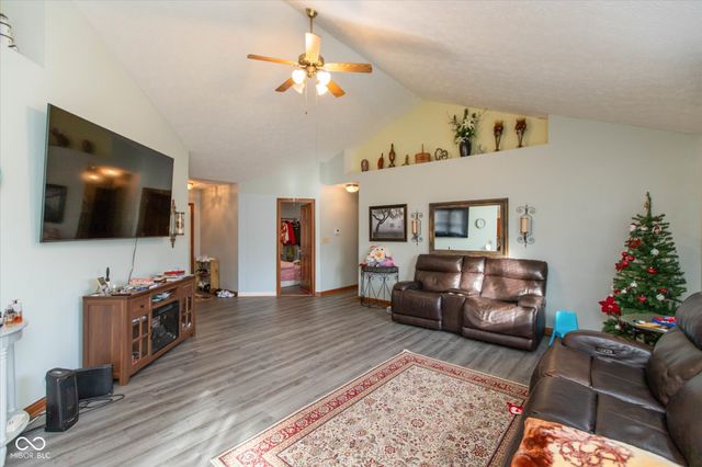 377 Savannah Drive, Greenwood, IN 46142