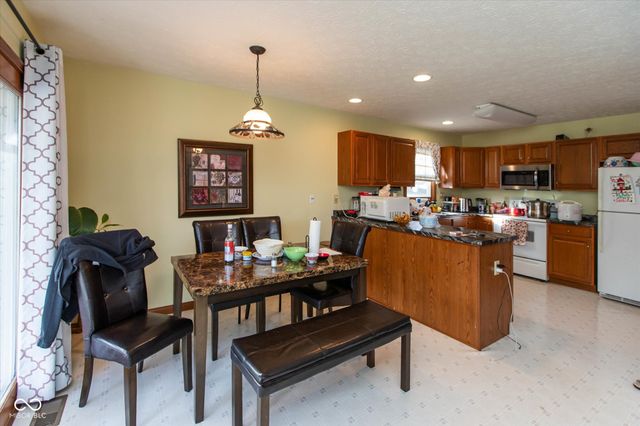 377 Savannah Drive, Greenwood, IN 46142