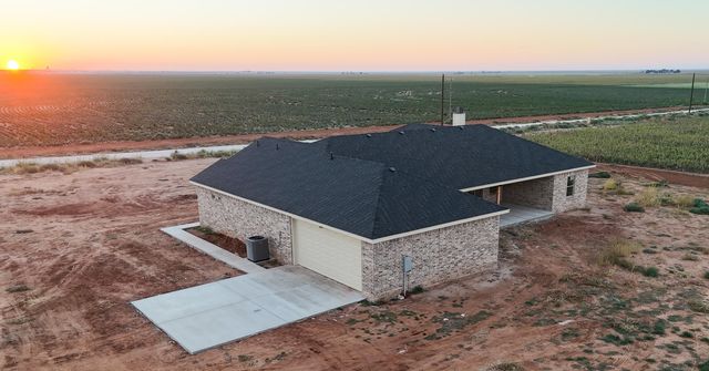 4084 Hawk Road, Ropesville, TX 79358