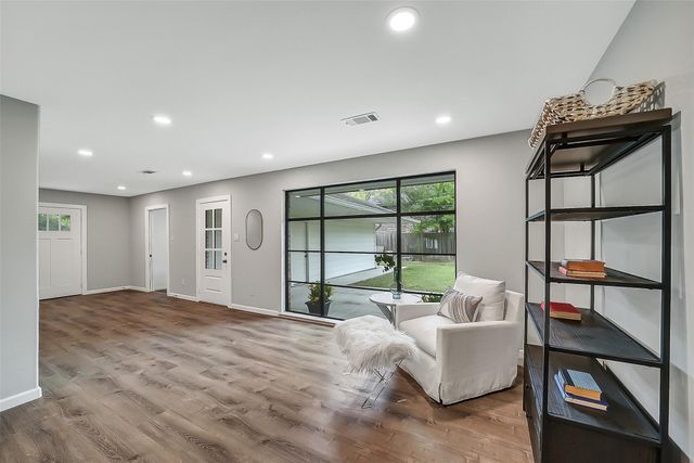 10726 Riverview Drive, Houston, TX 77042