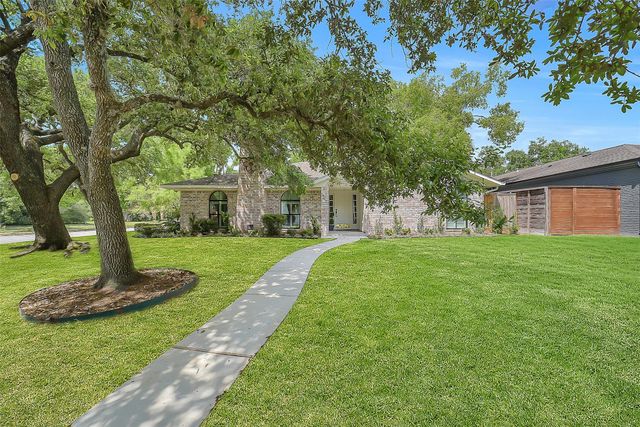 10726 Riverview Drive, Houston, TX 77042