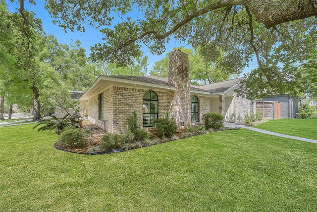 10726 Riverview Drive, Houston, TX 77042