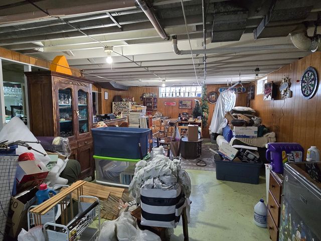 1408 S 10th Street, Clinton, IA 52372