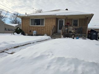 1408 S 10th Street, Clinton, IA 52372