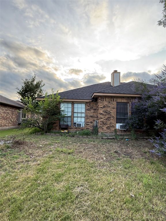 801 Micarta Drive, Mesquite, TX 75181