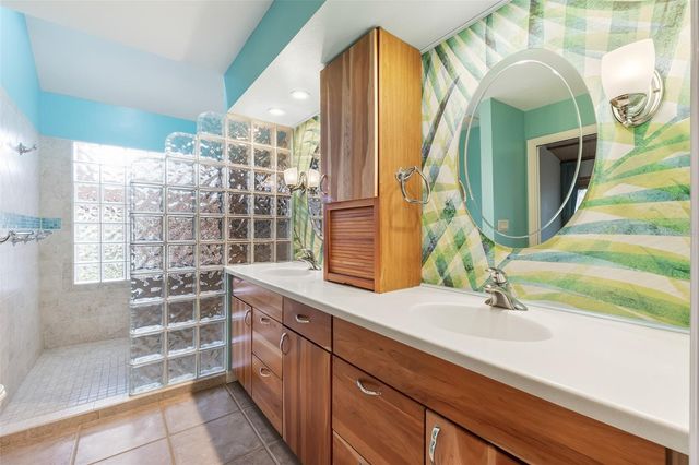 4295 WOODVIEW DRIVE, Sarasota, FL 34232