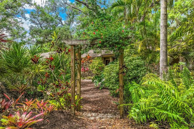 4295 WOODVIEW DRIVE, Sarasota, FL 34232