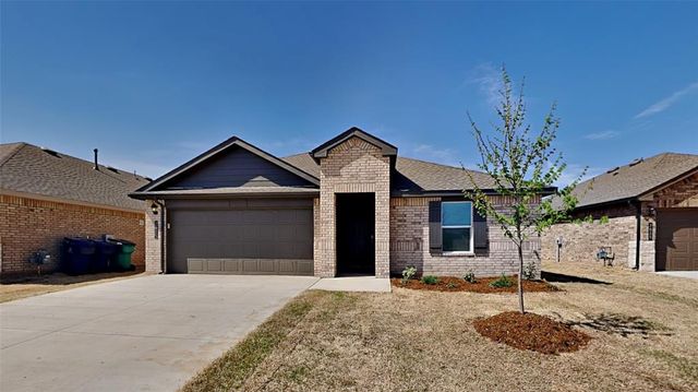 2825 Otis Lane, Yukon, OK 73099