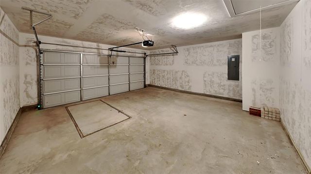 2825 Otis Lane, Yukon, OK 73099