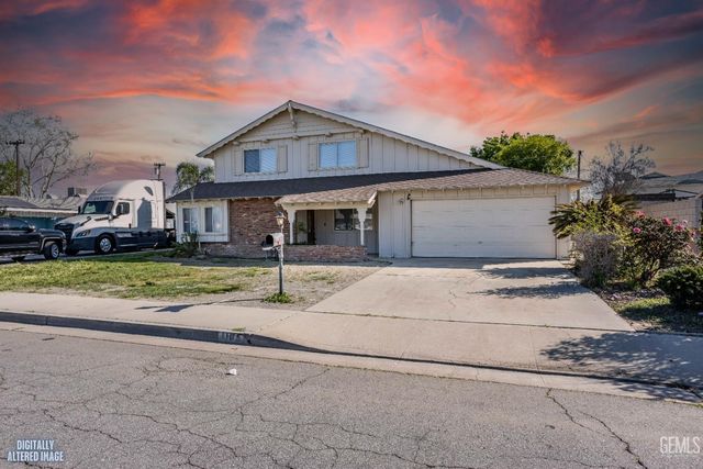 1105 Arena Way, Bakersfield, CA 93304