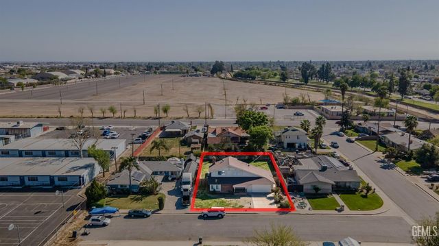1105 Arena Way, Bakersfield, CA 93304