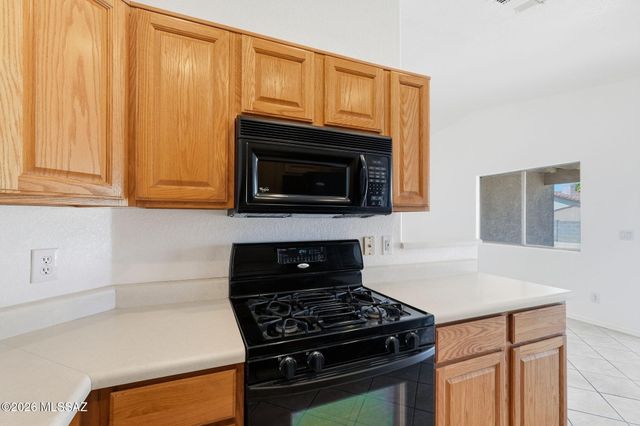6574 W Blythe Place, Tucson, AZ 85743